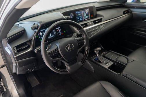 2020 Lexus ES 300h Base