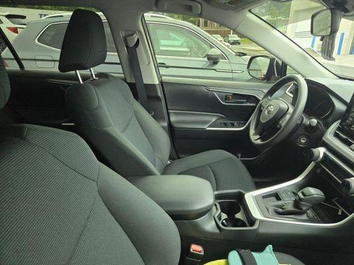 Magnetic Gray Metallic 2020 Toyota RAV4 LE