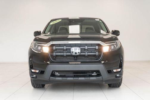 Crystal Black Pearl 2025 Honda Ridgeline RTL