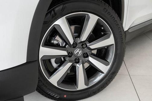 2025 Honda Pilot Touring 8-Passenger