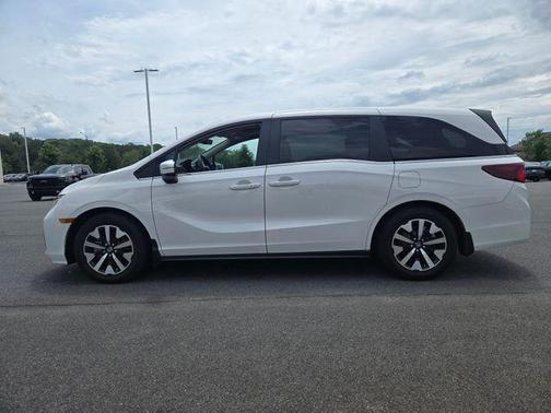 Platinum White Pearl 2025 Honda Odyssey EX-L