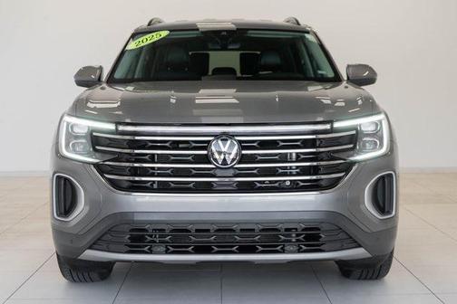 2025 Volkswagen Atlas 2.0T SE w/Technology 4MOTION