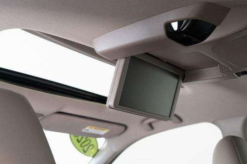 2022 Honda Pilot Touring 8-Passenger