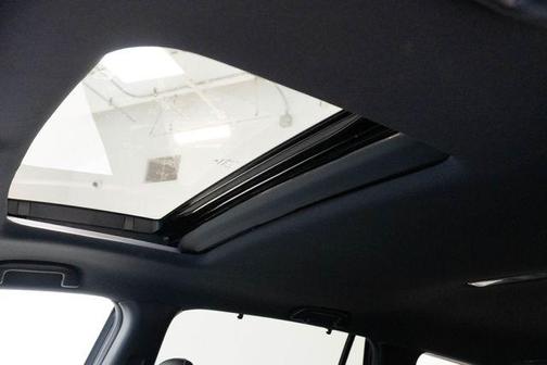 Crystal Black Pearl 2022 Honda Pilot AWD TrailSport