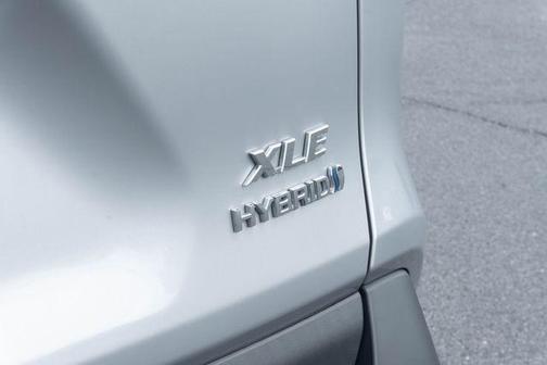 Silver Sky Metallic 2024 Toyota RAV4 Hybrid XLE