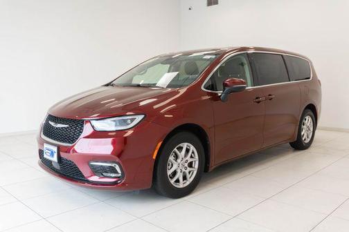 Velvet Red Pearlcoat 2023 Chrysler Pacifica Touring L