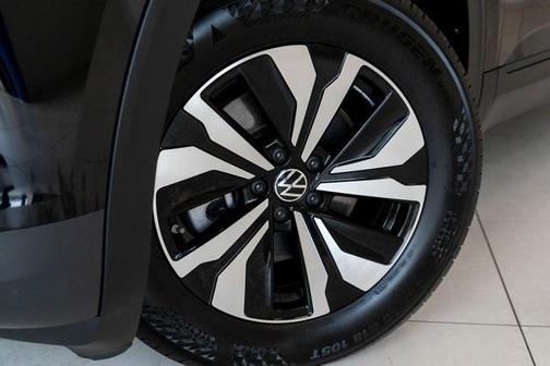 2024 Volkswagen Atlas 2.0T SE