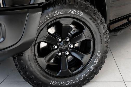 Diamond Black Crystal Pearlcoat 2022 RAM 1500 Rebel