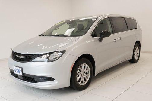 2024 Chrysler Voyager LX