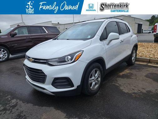 Summit White 2018 Chevrolet Trax LT