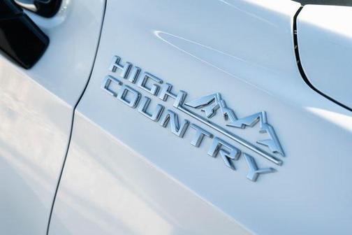 2022 Chevrolet Tahoe 4WD High Country