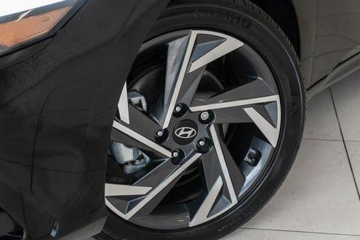 Abyss Black 2024 Hyundai ELANTRA SEL