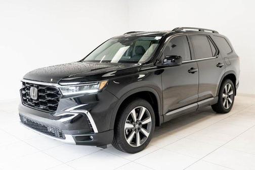 2025 Honda Pilot Touring 8-Passenger