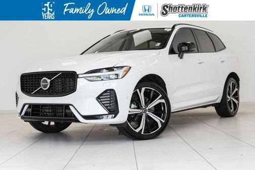 2023 Volvo XC60 B5 Ultimate Dark Theme
