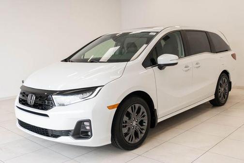 Platinum White Pearl 2026 Honda Odyssey Touring