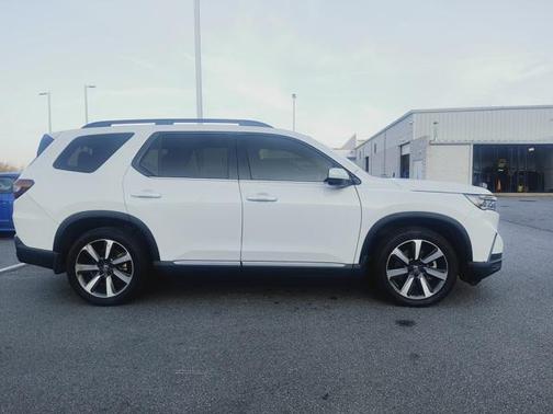 2023 Honda Pilot AWD Elite