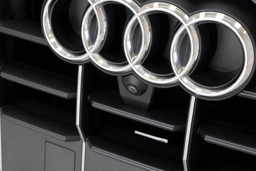 Orca Black Metallic 2021 Audi Q8 55 Premium Plus