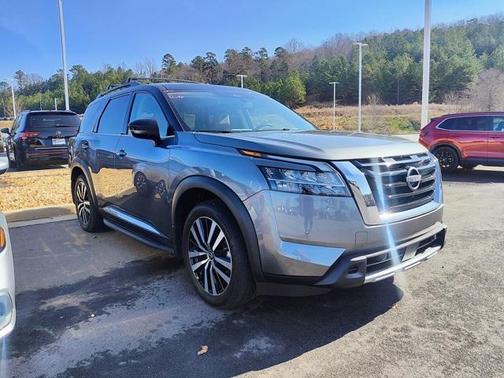 2023 Nissan Pathfinder Platinum 4WD