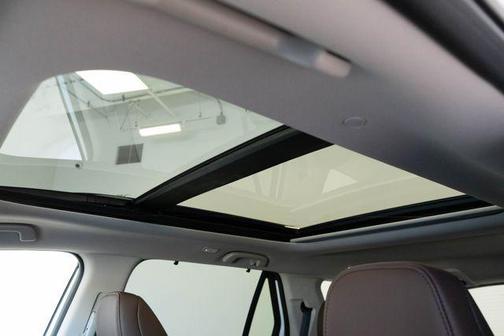 Platinum White Pearl 2026 Honda Pilot Touring 8-Passenger
