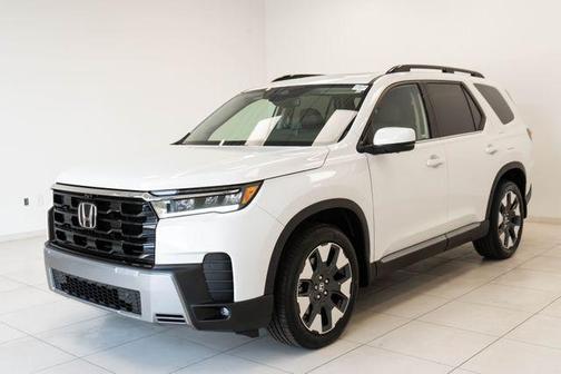 Platinum White Pearl 2026 Honda Pilot Touring 8-Passenger