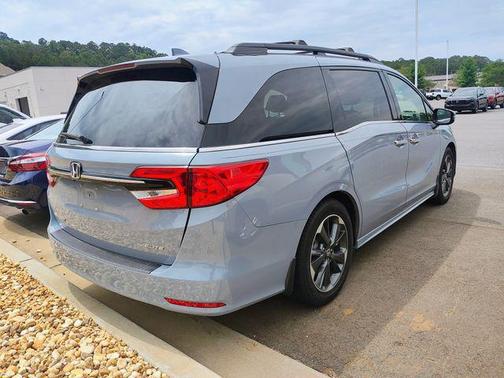 Sonic Gray Pearl 2023 Honda Odyssey Elite