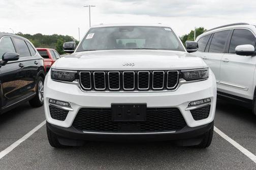 Bright White Clearcoat 2023 Jeep Grand Cherokee Limited