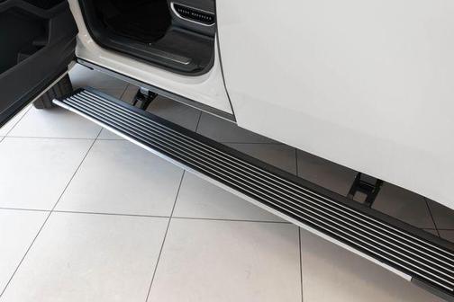 Bright White Clearcoat 2022 Jeep Grand Wagoneer Series II 4x4