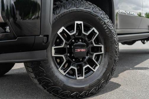2024 GMC Sierra 2500 AT4