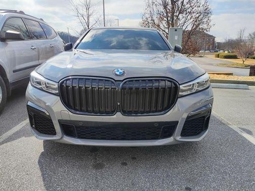 2020 BMW 740 740i