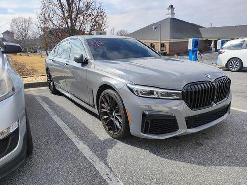 2020 BMW 740 740i