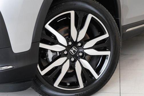 2022 Honda Pilot Touring 8-Passenger