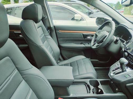 White 2022 Honda CR-V 2WD EX-L
