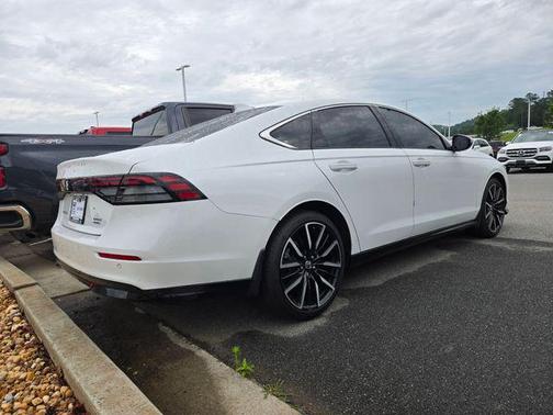 Platinum White Pearl 2024 Honda Accord Hybrid Touring