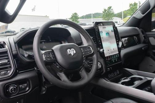 Diamond Black Crystal Pearlcoat 2025 RAM 1500 Rebel