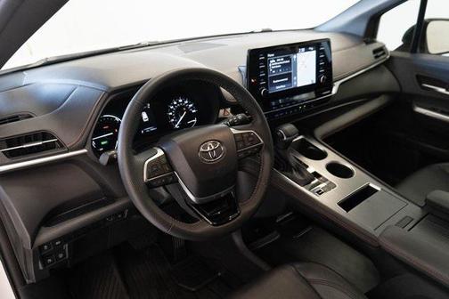 2023 Toyota Sienna XSE 7 Passenger