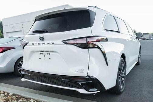2023 Toyota Sienna XSE 7 Passenger