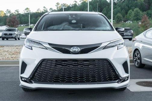 2023 Toyota Sienna XSE 7 Passenger