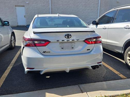 Ice 2023 Toyota Camry SE