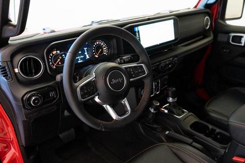 2024 Jeep Wrangler 4-Door Sahara 4x4