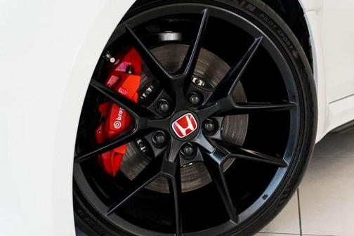 2024 Honda Civic Type R Base (M6)