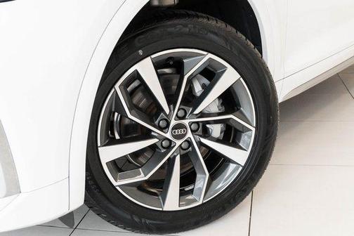 2022 Audi Q5 45 S line Premium Plus