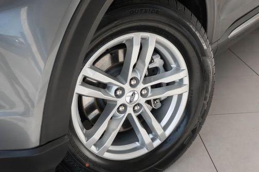 Carbonized Gray Metallic 2021 Ford Explorer XLT