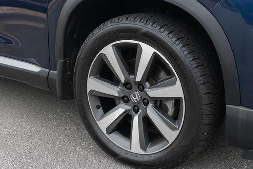 Obsidian Blue Pearl 2023 Honda Pilot Touring 8-Passenger