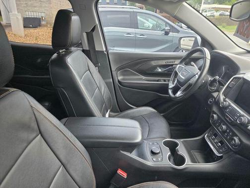 Summit White 2019 GMC Terrain SLT