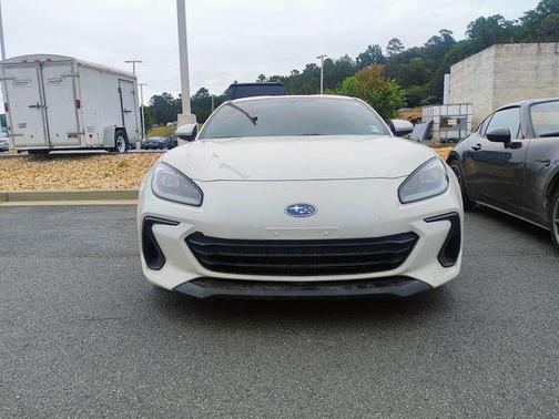 Crystal White Pearl 2023 Subaru BRZ Limited