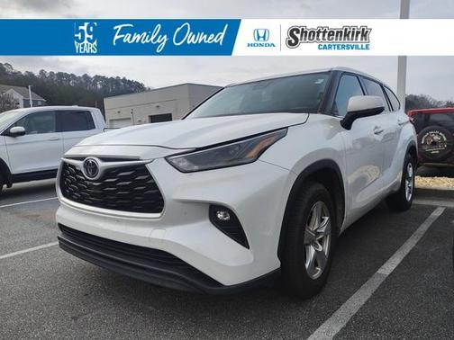 2022 Toyota Highlander LE