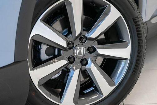 2025 Honda Pilot Touring 8-Passenger
