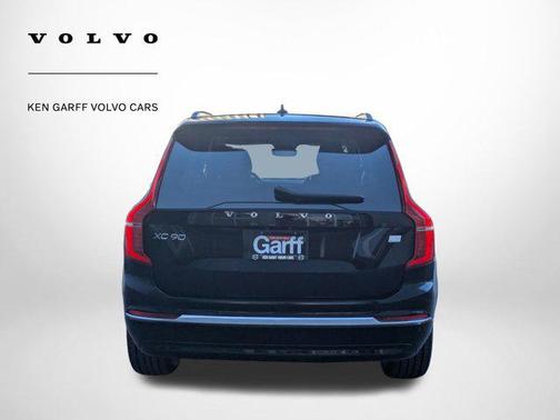 2023 Volvo XC90 Recharge Plug-In Hybrid T8 Plus 6-Seater