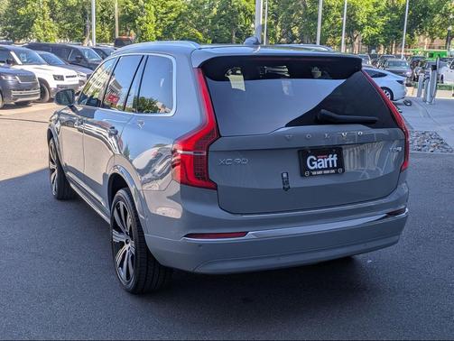 Vapour Grey Metallic 2025 Volvo XC90 Plug-In Hybrid T8 Ultra 7-Seater