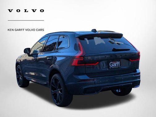 2026 Volvo XC60 B5 Ultra Black Edition